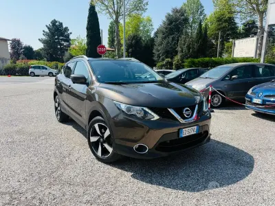 Usata Nissan Qashqai Tekna 110 CV (80 kW) 2015 Marrone SUV