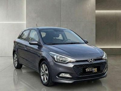 Begagnad Hyundai i20 Classic 84 HK (61 kW) 2017 Silver Halvkombi