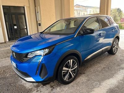 Usata Peugeot 3008 Allure 131 CV (96 kW) 2022 Blu SUV