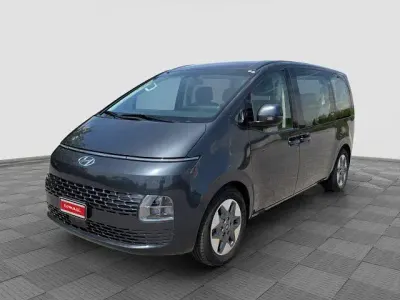 Gebraucht Hyundai Staria 177 PS (130 kW) 2024 Grau Van / Kleinbus