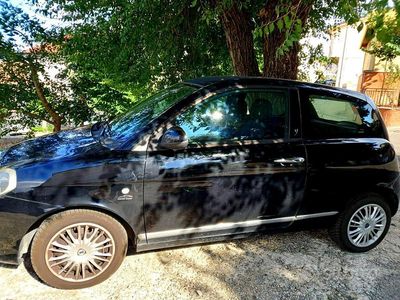 Usata Lancia Ypsilon 69 CV (50 kW) 2011 Nero Utilitaria