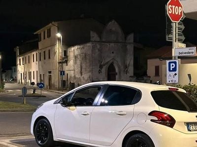 Usata Peugeot 208 102 CV (75 kW) 2019 Bianco Utilitaria