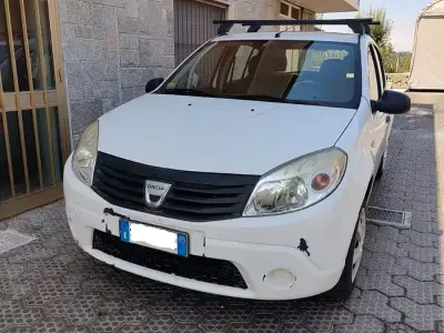 Usata Dacia Sandero 75 CV (55 kW) 2009 Bianco Utilitaria