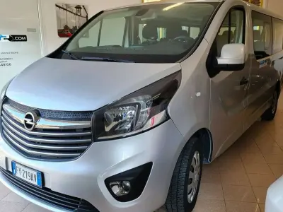 Usata Opel Vivaro S 121 CV (88 kW) 2019 Argento Monovolume