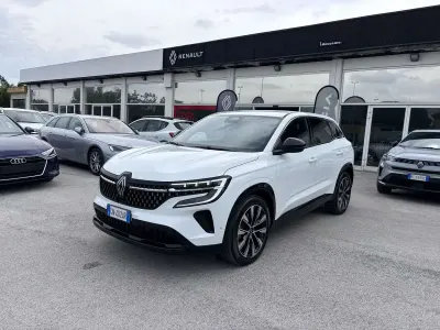 Usata Renault Austral Techno 200 CV (147 kW) 2023 Bianco SUV