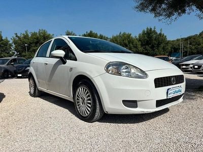 Usata Fiat Grande Punto 74 CV (54 kW) 2008 Bianco Utilitaria