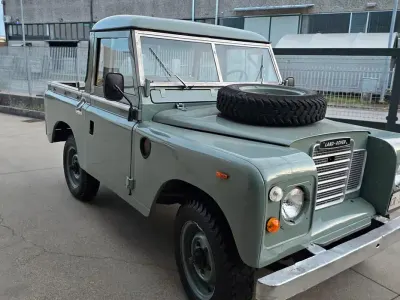 Usata Land Rover Defender 68 CV (50 kW) 1988 SUV