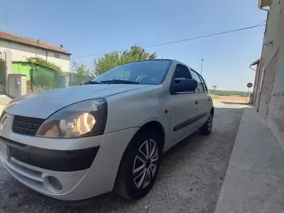 Usata Renault Clio 58 CV (42 kW) 2002 Berlina