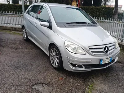 Usata Mercedes B180