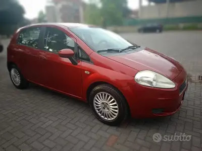 Usata Fiat Grande Punto Dynamic 65 CV (47 kW) 2006 Utilitaria