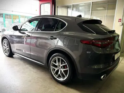 Usata Alfa Romeo Stelvio Executive 209 CV (153 kW) 2019 Grigio SUV