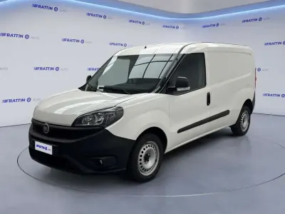Usata Fiat Doblò Business 95 CV (69 kW) 2021 Bianco Monovolume
