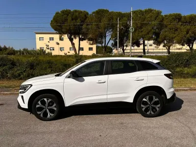 Usata Renault Austral Equilibre 131 CV (96 kW) 2023 Bianco SUV