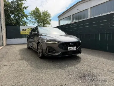 Usata Ford Focus ST-Line 120 CV (88 kW) 2022 Magnetic grey Station wagon