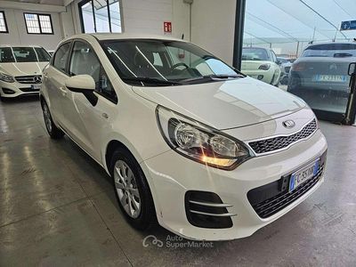 Usata Kia Rio Active 75 CV (55 kW) 2016 Bianco Berlina