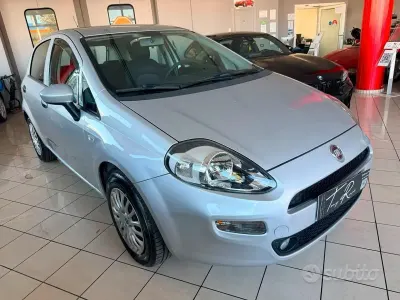 Usata Fiat Punto Evo 69 CV (50 kW) 2016 Grigio Utilitaria