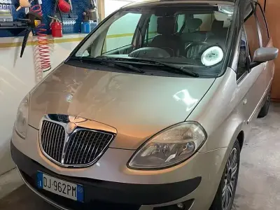Usata Lancia Musa Platinum 90 CV (66 kW) 2007 Monovolume