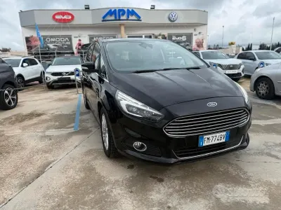 Usata Ford S-MAX Titanium 180 CV (132 kW) 2017 Nero Monovolume