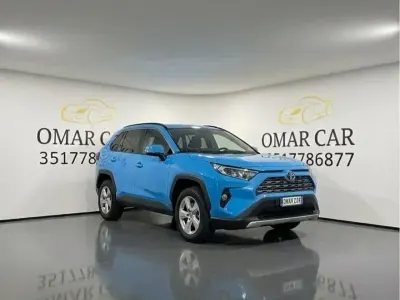Begagnad Toyota RAV4 Lounge 178 HK (130 kW) 2020 Blå SUV