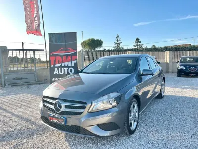 Usata Mercedes A180 109 CV (80 kW) 2013 Grigio Utilitaria