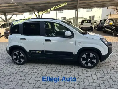 Nuova Fiat Panda Cross 65 CV (47 kW) 2026 Bianco extraserie Utilitaria