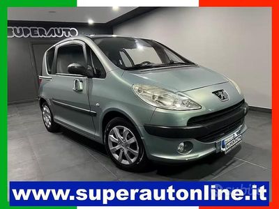 Usata Peugeot 1007 68 CV (50 kW) 2008 Verde Monovolume
