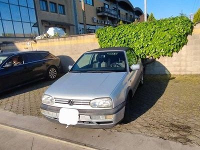 Usata VW Golf Cabriolet Highline 101 CV (74 kW) 1998 Grigio Cabrio