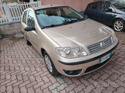 Usata Fiat Punto Active 60 CV (44 kW) 2009 Utilitaria