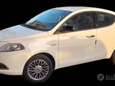 Usata Lancia Ypsilon Gold 69 CV (50 kW) 2013 Utilitaria