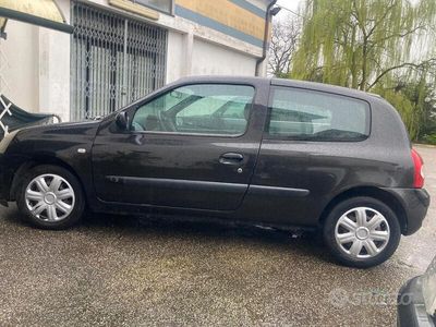 Usata Renault Clio II 2003 Nero