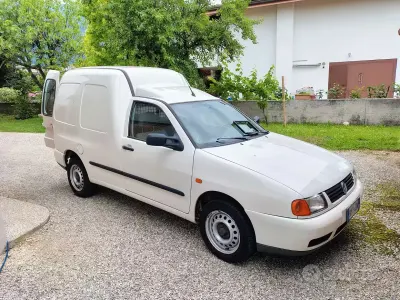 Usata VW Caddy 64 CV (47 kW) 2001 Monovolume