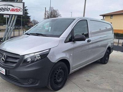 Usata Mercedes Vito Business 136 CV (100 kW) 2019 Argento metallizzato Furgone