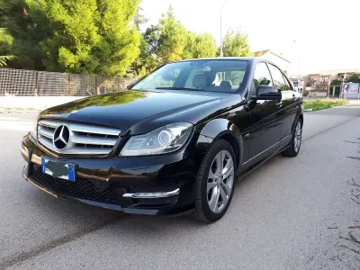 Usata Mercedes C220 Avantgarde 170 CV (125 kW) 2011 Berlina