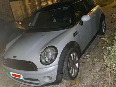 Usata Mini Cooper D 109 CV (80 kW) 2009 Grigio Utilitaria