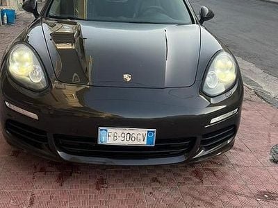 Usata Porsche Panamera Edition 300 CV (220 kW) 2015 Marrone Berlina