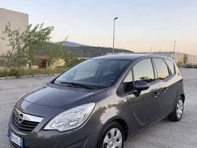 Usata Opel Meriva Cosmo 95 CV (69 kW) 2012 Monovolume