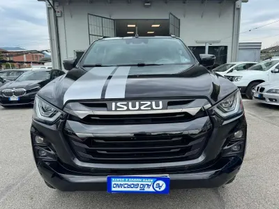 Usata Isuzu D-Max 163 CV (119 kW) 2023 Nero Pick-up