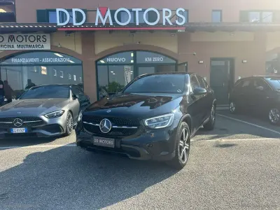 Usata Mercedes GLC300e Business 211 CV (155 kW) 2021 Nero SUV