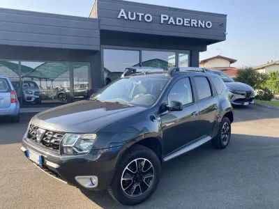 Usata Dacia Duster Lauréate 114 CV (83 kW) 2017 Grigio SUV