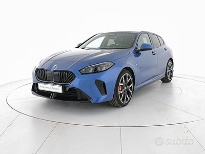 Begagnad BMW 118 M Sport 150 HK (110 kW) 2025 Blå Halvkombi