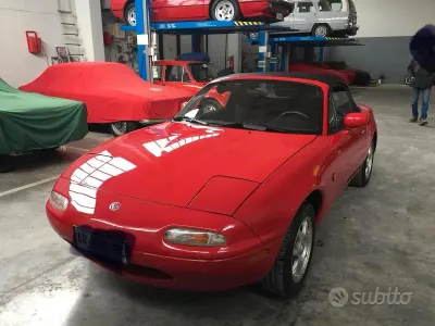 Usata Mazda MX5 90 CV (66 kW) 1997 Rosso Cabrio