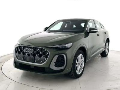 Nuova Audi Q5 Sportback S-Line 204 CV (150 kW) 2025 Verde SUV