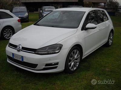 Usado VW Golf VII Comfortline 110 CV (80 kW) 2016 Blanco Berlina