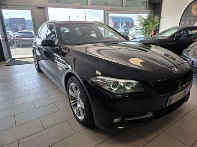 Usata BMW 520 Luxury Line 190 CV (139 kW) 2015 Nero Station wagon