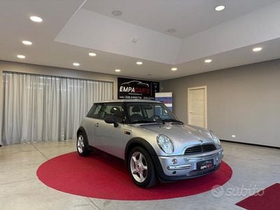 Usata Mini ONE 90 CV (66 kW) 2003 Grigio Utilitaria