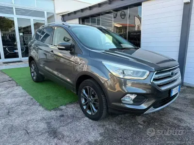 Usata Ford Kuga S 120 CV (88 kW) 2018 SUV