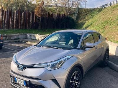 Usata Toyota C-HR Lounge 97 CV (71 kW) 2017 Grigio SUV
