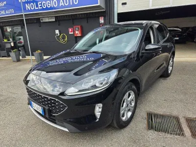 Usata Ford Kuga 120 CV (88 kW) 2021 Nero SUV