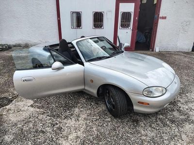 Usata Mazda MX5 110 CV (80 kW) 1998 Grigio Cabrio