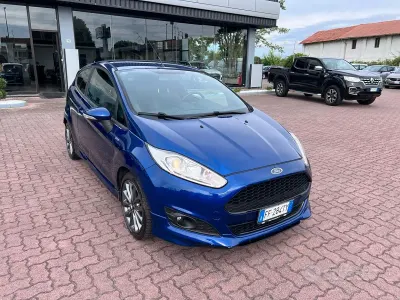 Usata Ford Fiesta ST-Line 95 CV (69 kW) 2017 Blu Utilitaria